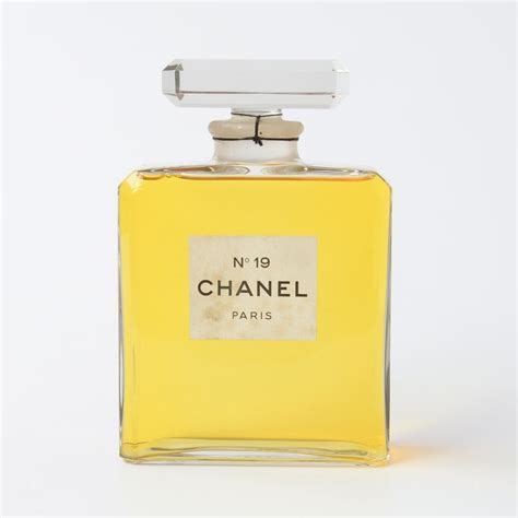 chanel dummy perfume bottle|Rare Vintage Chanel No. 19 Factice Dummy Bottle .